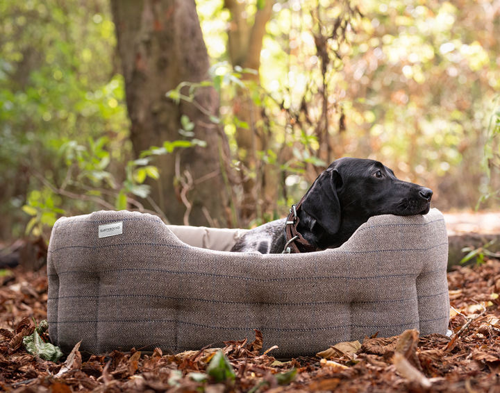 Round Traditional Tweed & Waterproof Bed Beige