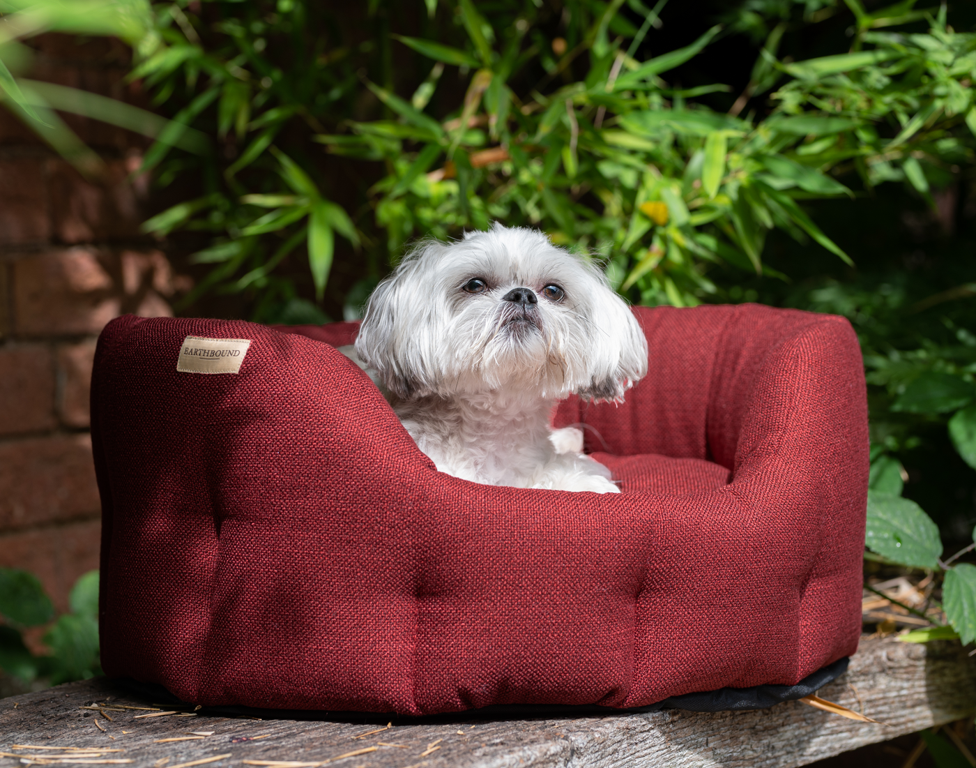 Classic Weaved Bed Red