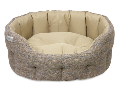 Round Traditional Tweed & Waterproof Bed Beige
