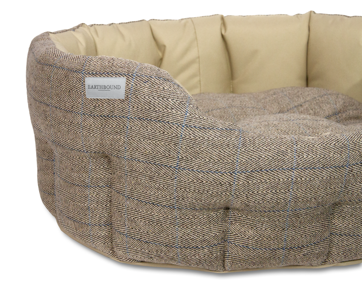 Round Traditional Tweed & Waterproof Bed Beige