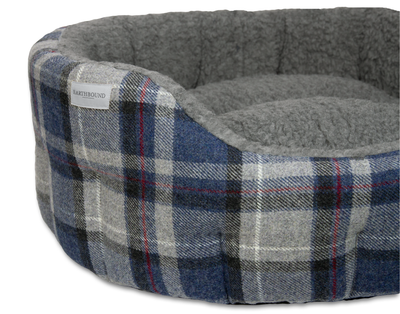 Round Traditional Tweed Bed Grey Check