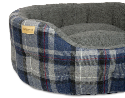 grey check classic round dog bed